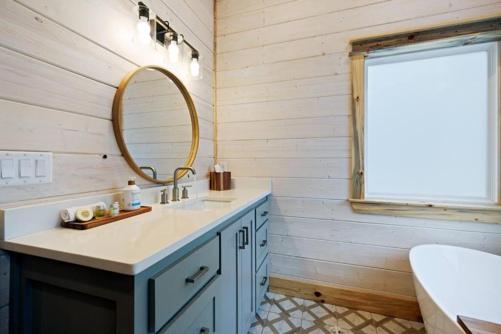 Lone Pine Lodge. Brand New! 2 Bedroom Luxury Cabin. Broken Bow Buitenkant foto