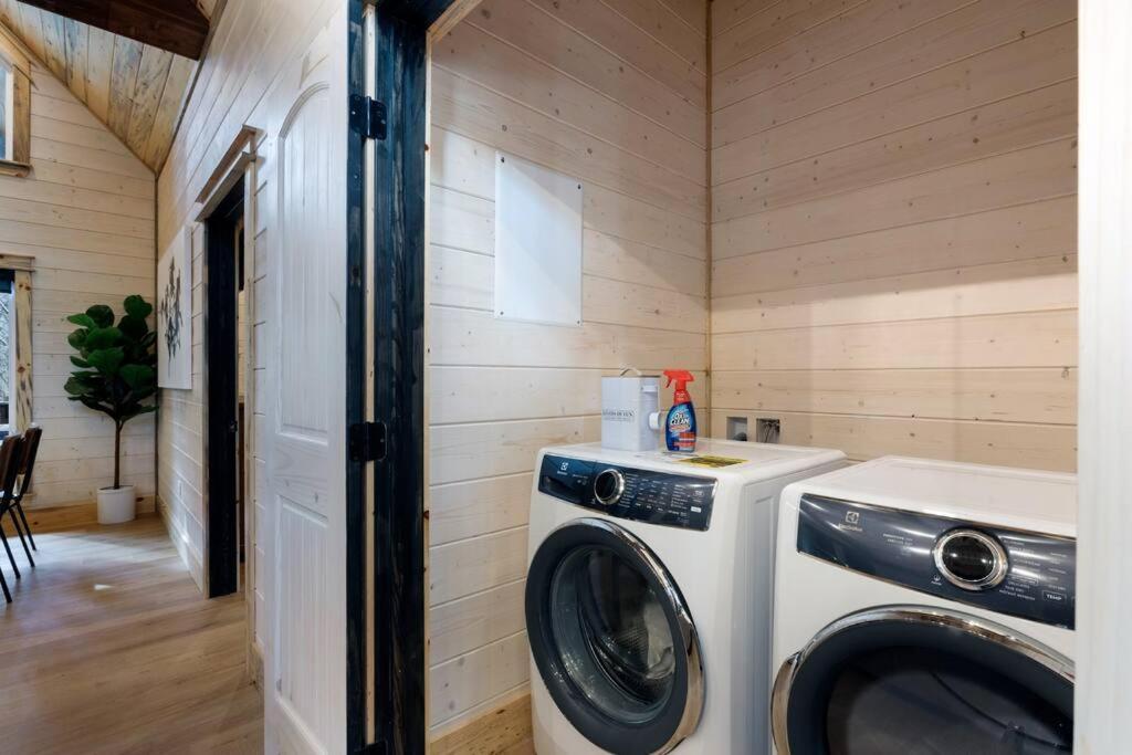 Lone Pine Lodge. Brand New! 2 Bedroom Luxury Cabin. Broken Bow Buitenkant foto