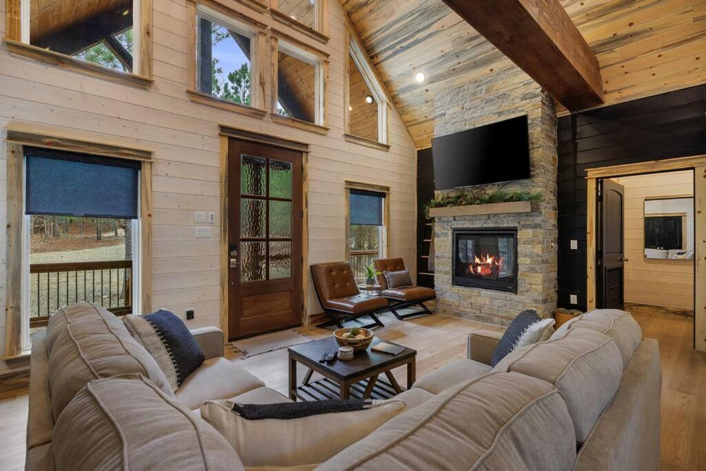 Lone Pine Lodge. Brand New! 2 Bedroom Luxury Cabin. Broken Bow Buitenkant foto