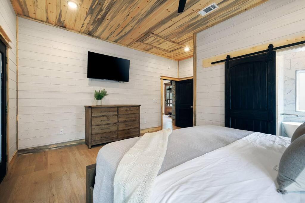 Lone Pine Lodge. Brand New! 2 Bedroom Luxury Cabin. Broken Bow Buitenkant foto