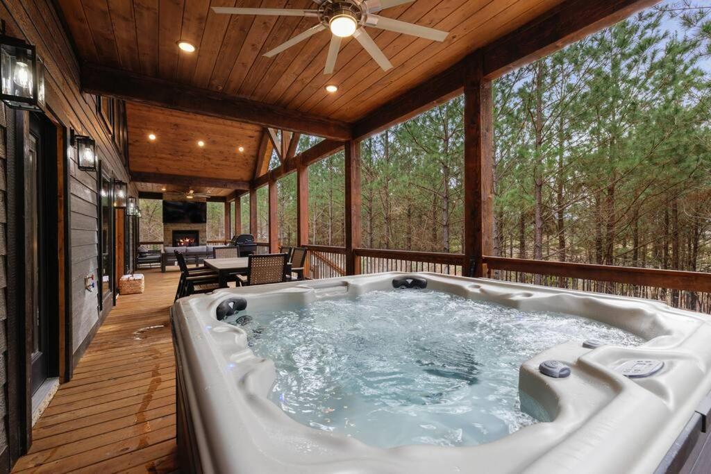 Lone Pine Lodge. Brand New! 2 Bedroom Luxury Cabin. Broken Bow Buitenkant foto